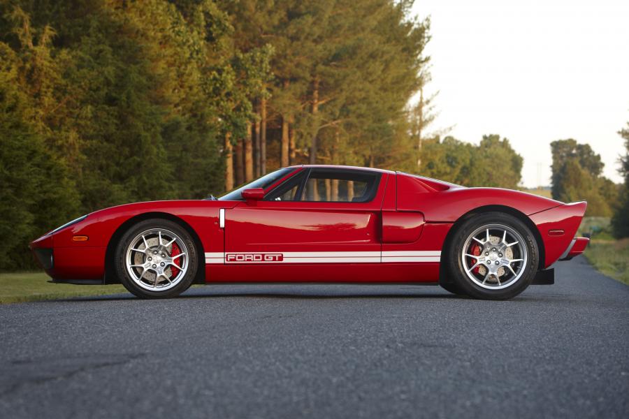  Ford GT 2006 года  (фото 18 из 21)